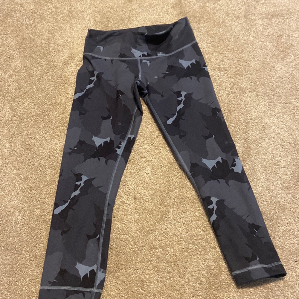 Lululemon wunder under